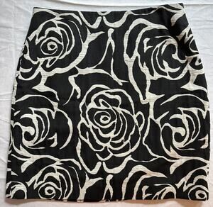 Ann Taylor Women's Skirt Size 6 Black with White Floral Pattern